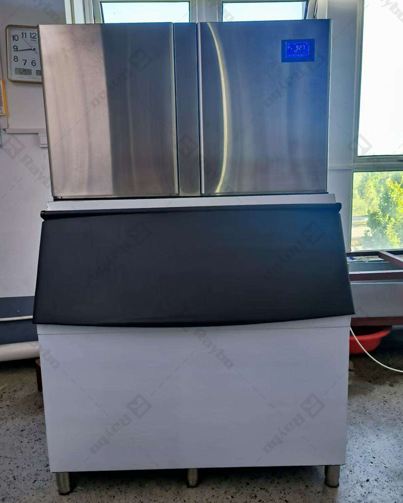 900kg/24H Ice Machine in Zimbabwe